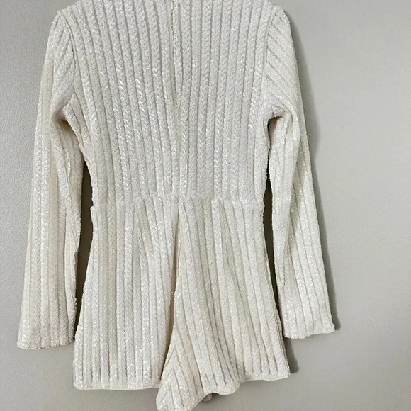 Lulu's White Ribbed Long Sleeve Romper - Picture 4 of 5